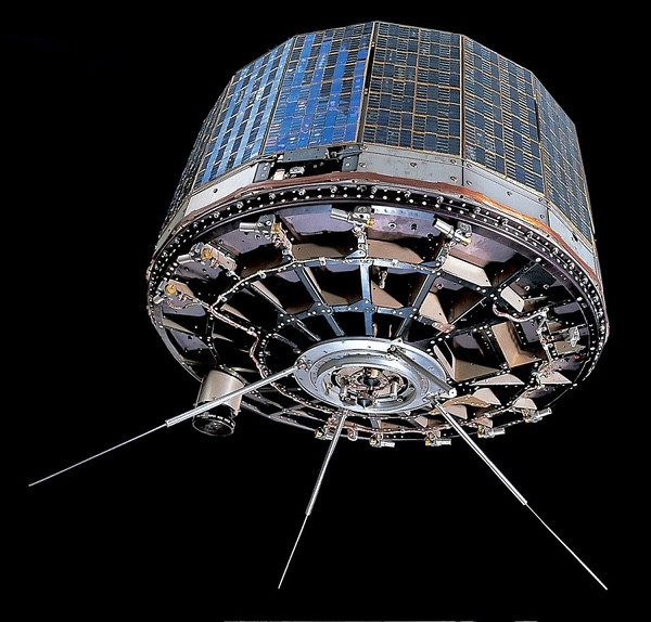 Hoang mang voi ve tinh nhan tao mat tich 40 nam bat ngo quay lai-Hinh-2