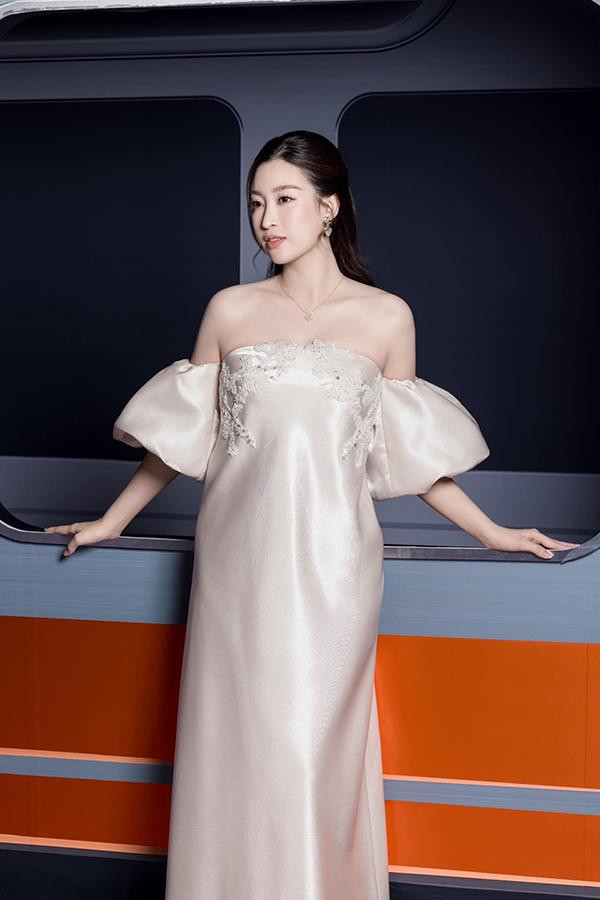 Chong Hoa hau Do My Linh 'boc phot' hinh anh xinh dep cua vo-Hinh-9