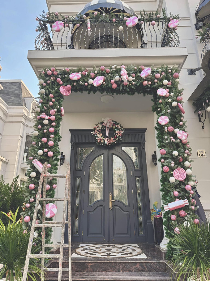 Dai gia quan 7 Doan Di Bang flex biet thu 22 ty mua Noel-Hinh-4