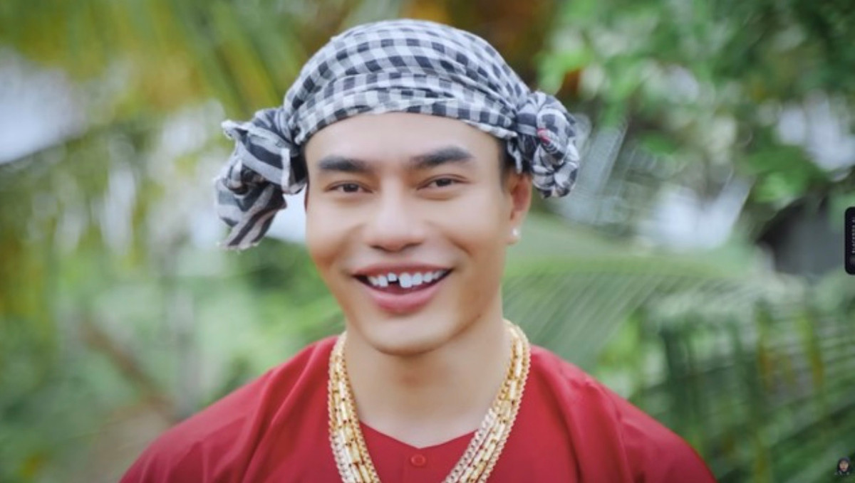 “Sản phẩm của Lê Dương Bảo Lâm cho thấy xuống cấp nghiêm trọng về thị hiếu thẩm mỹ” “San pham cua Le Duong Bao Lam cho thay xuong cap nghiem trong ve thi hieu tham my”