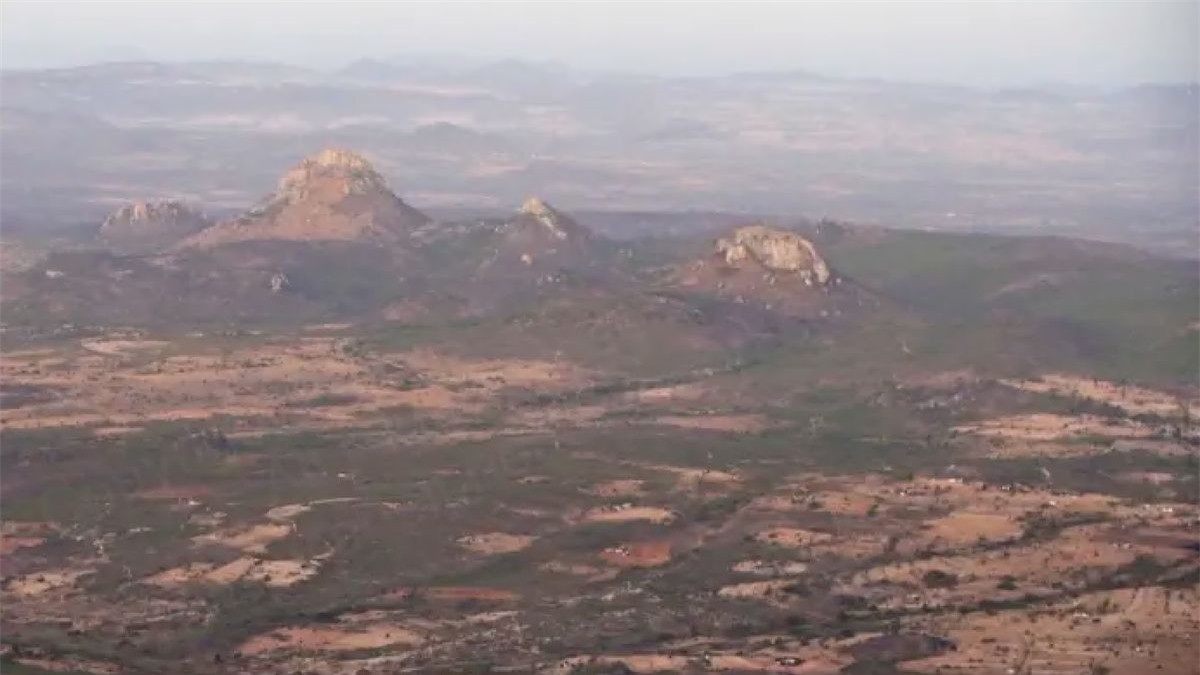 62 đứa trẻ tại Zimbabwe tuyên bố nhìn thấy UFO ở sân trường ảnh 1 62 đứa trẻ tại Zimbabwe tuyên bố nhìn thấy UFO ở sân trường ảnh 1