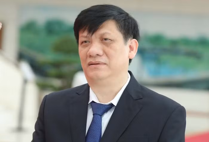 Cac uy vien Trung uong bi ky luat tu dau nhiem ky