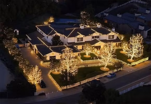 Trang tri Giang sinh theo phong cach nha Kardashian