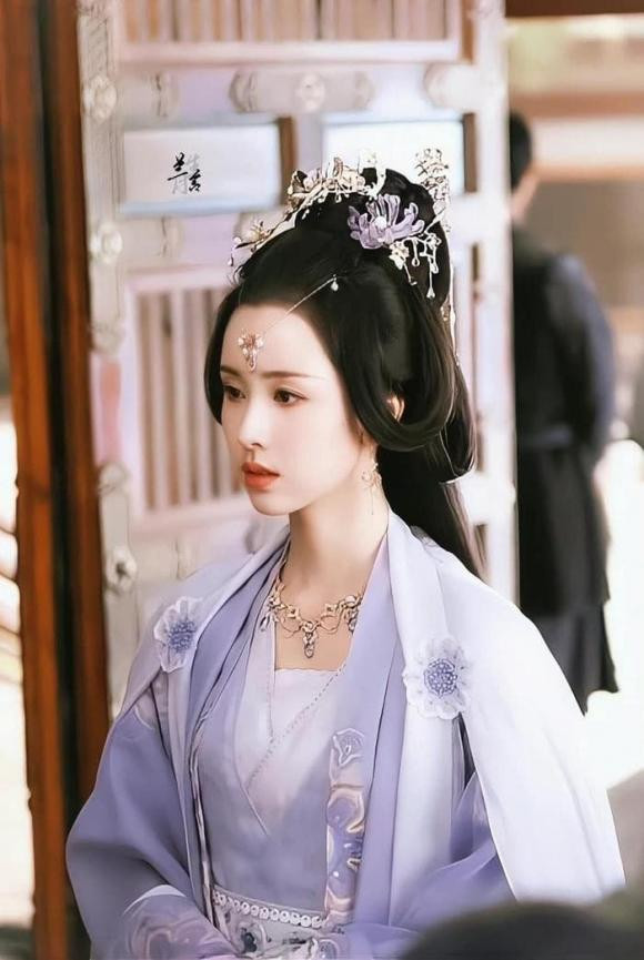 “My nhan dep nhat hoc duong' lang giai tri Cbiz, khong co doi thu!-Hinh-8