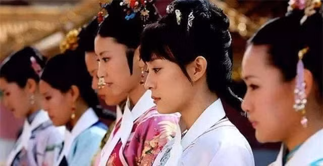 Cung nữ thủ lăng cổ đại hầu hạ Hoàng đế đã qua đời như thế nào? ảnh 1