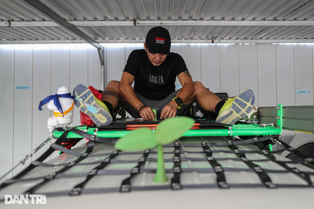 Tran Dang Dang Khoa cung “chien ma” len duong vong quanh the gioi lan 2-Hinh-8