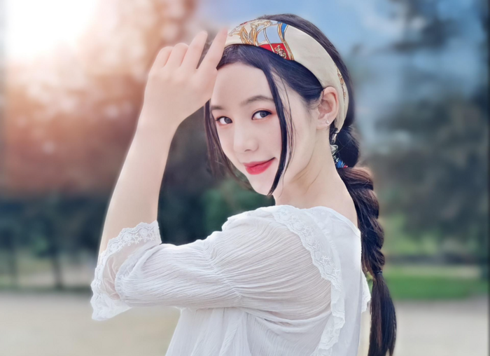 Quynh Kool lo anh thoi con den nhem: Nhan sac nhu nao ma dan tinh tram tro?-Hinh-6