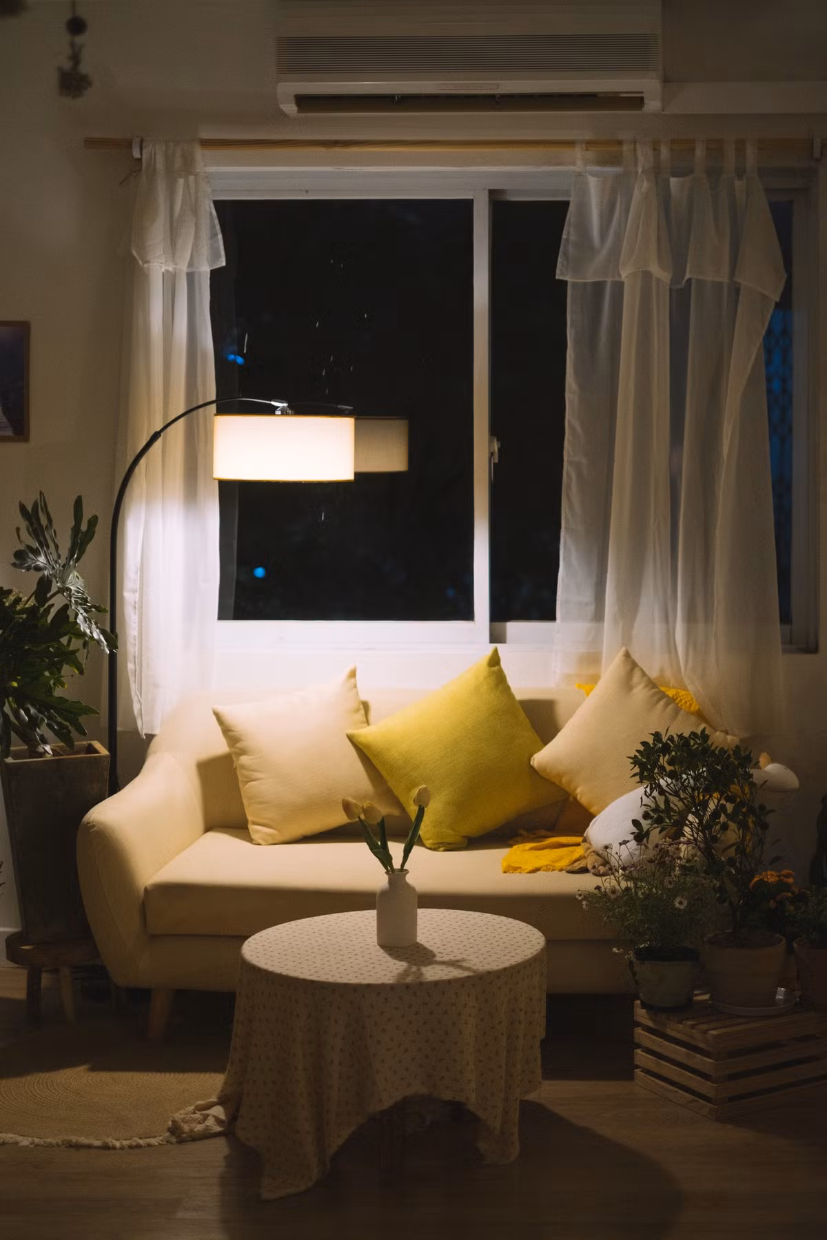 Co gai 27 tuoi mot minh cai tao can ho cu thanh noi dang song-Hinh-25