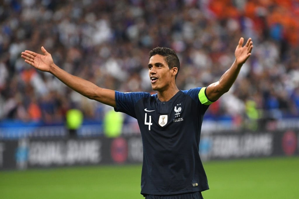 Raphael Varane (Man United): Sau chức vô địch World Cup, Varane có thêm một lần nâng cao danh hiệu La Liga cùng Real Madrid trước khi đầu quân cho Man United. Tại Old Trafford, đóng góp của trung vệ sinh năm 1993 không liền mạch bởi những chấn thương liên tiếp.