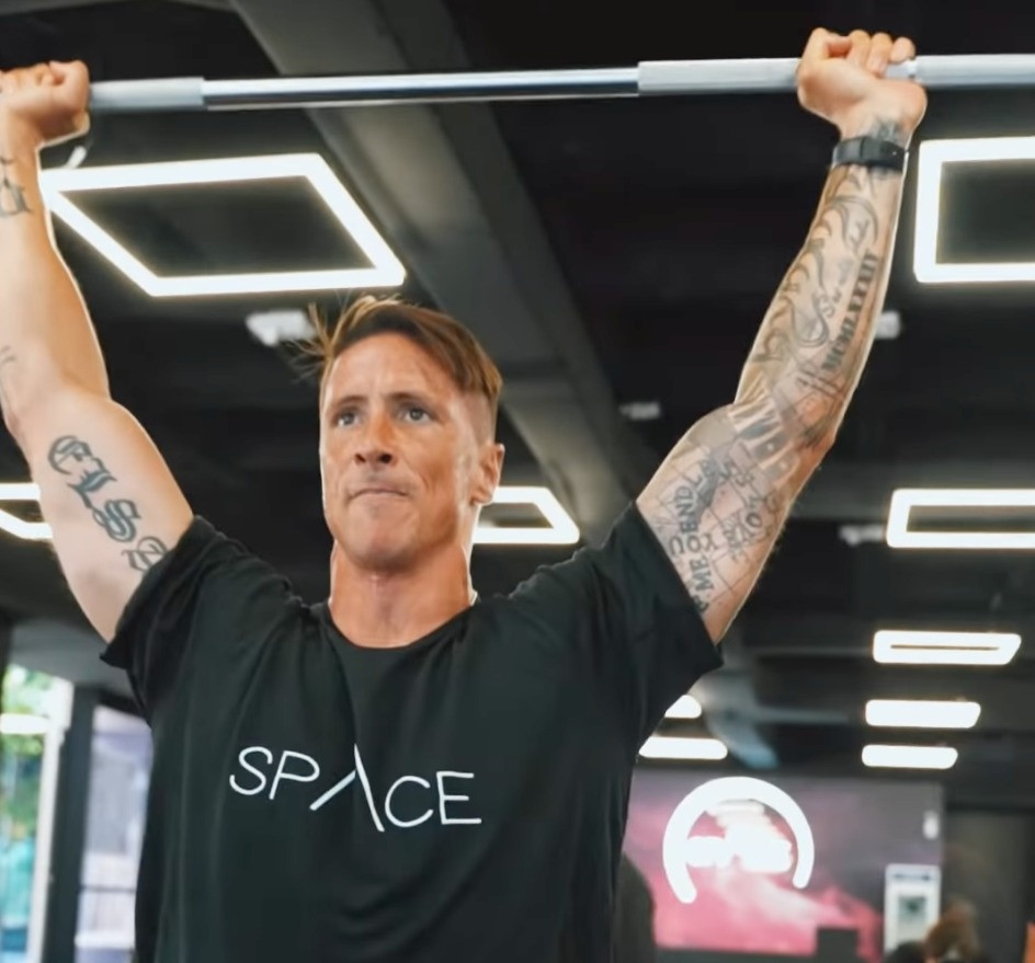 Fernando Torres khoe co bap san chac-Hinh-4