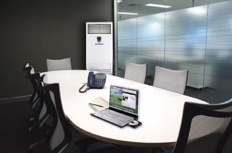 Ngoài ra, nên cân nhắc lựa chọn điều hòa tủ đứng lắp đặt dễ dàng, bộ lọc khử mùi, tự động chuẩn đoán sự cố và bảo vệ, tiết kiệm điện năng, giảm tiếng ồn khi sử dụng.