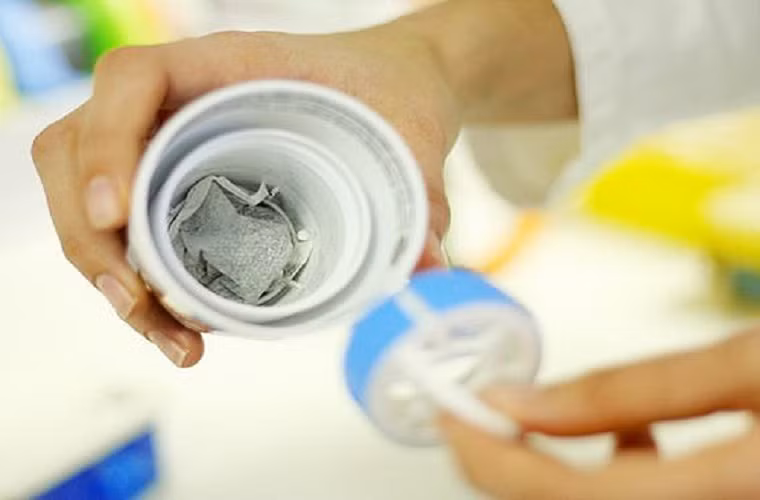 Dòng Nano khắc phục được nhược điểm tốn nước vì không cần bình chứa nước lọc, không có nước thải ra ngoài. Người dùng cần vệ sinh cốc lọc để loại bỏ cặn lắng, đảm bảo diệt khuẩn đúng cách (thay lõi lọc 2 năm/1 lần). 