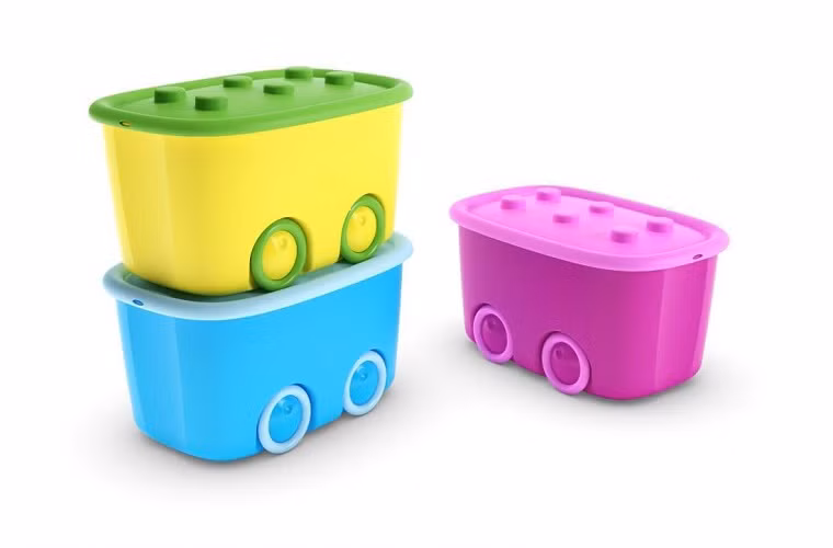 Để đảm bảo an toàn, các bạn nên mua đồ nhựa ở những đơn vị sản xuất, cung cấp có uy tín, đồng thời bỏ những thói quen không tốt khi sử dụng vật dụng này.