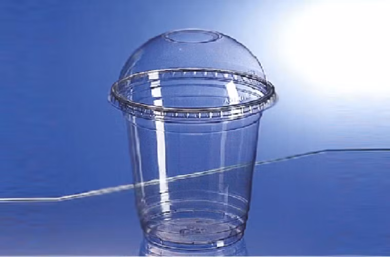 Thói quen tái sử dụng các đồ nhựa dùng một lần (cốc, bát) hoàn toàn có hại, khi sử dụng ở nhiều nhiệt độ khác nhau, đồ nhựa sẽ sản sinh độc tố.