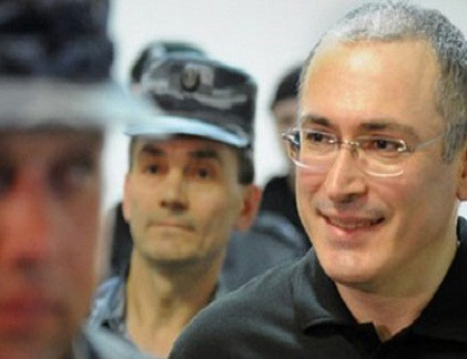 Điện Kremlin nói ông Khodorkovsky được ân xá vì mẹ ốm.