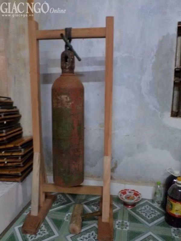 Chiếc chuông vỏ bom còn đang sử dụng.