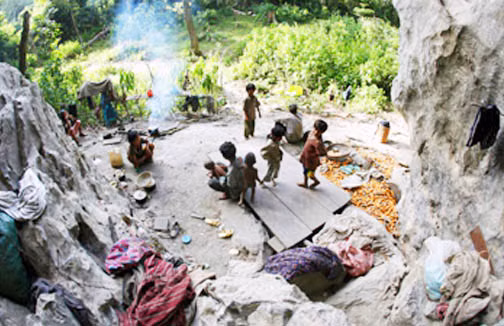 Người Rục. Ảnh: Thuần Thư.