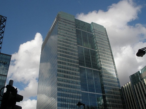 One Churchill Place (London) là trụ sở của Ngân hàng Barclays, ngân hàng lớn thứ ba ở Anh.