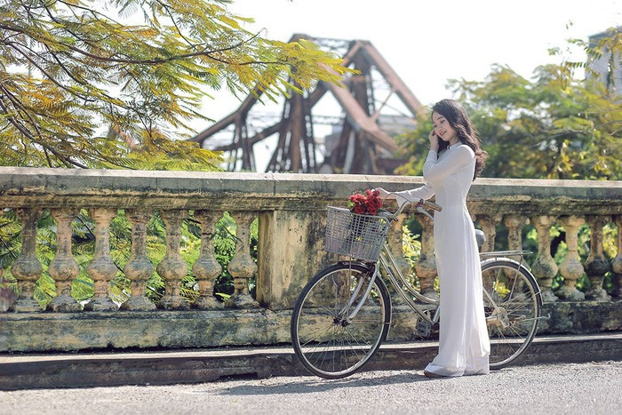 Biet co da ly hon, anh voi vang ket noi facebook