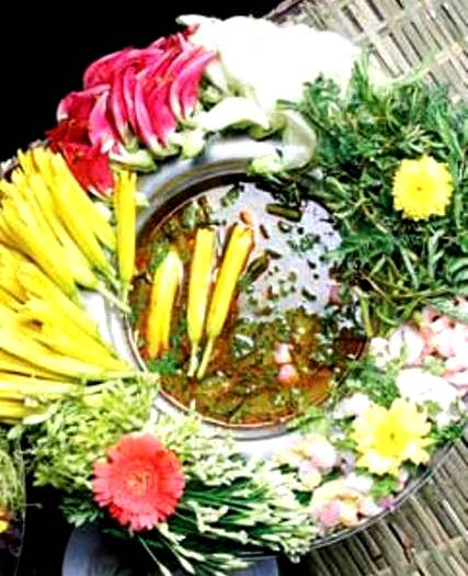 Món lẩu chua cay chay.