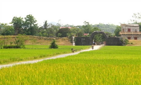 Phía tây của thành nhà Hồ.
