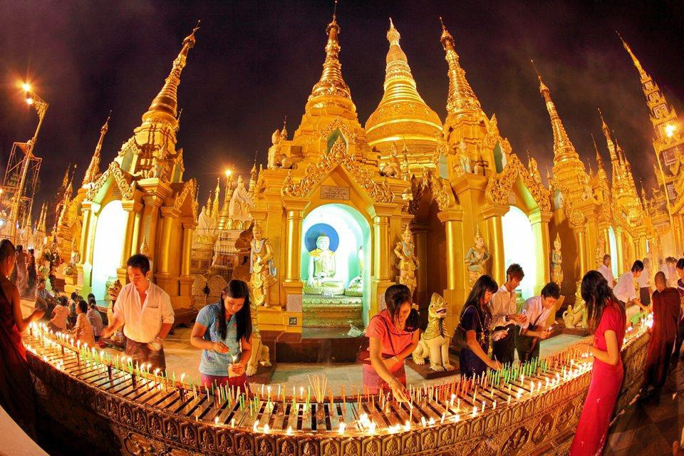 Theo World Atlas, với 676 nghìn km2, Myanmar là quốc gia có diện tích lãnh thổ lớn thứ hai ở khu vực Đông Nam Á, chỉ sau Indonesia.