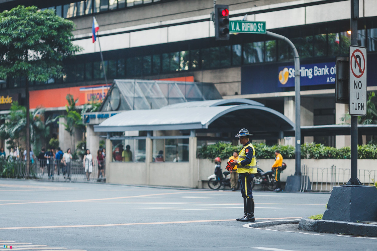 Philippines là quốc gia Công giáo La Mã lớn thứ ba thế giới, sau Brazil và Mexico. Năm 2015, khoảng 84 triệu người Philippines (khoảng 82,9% dân số) theo tôn giáo này.