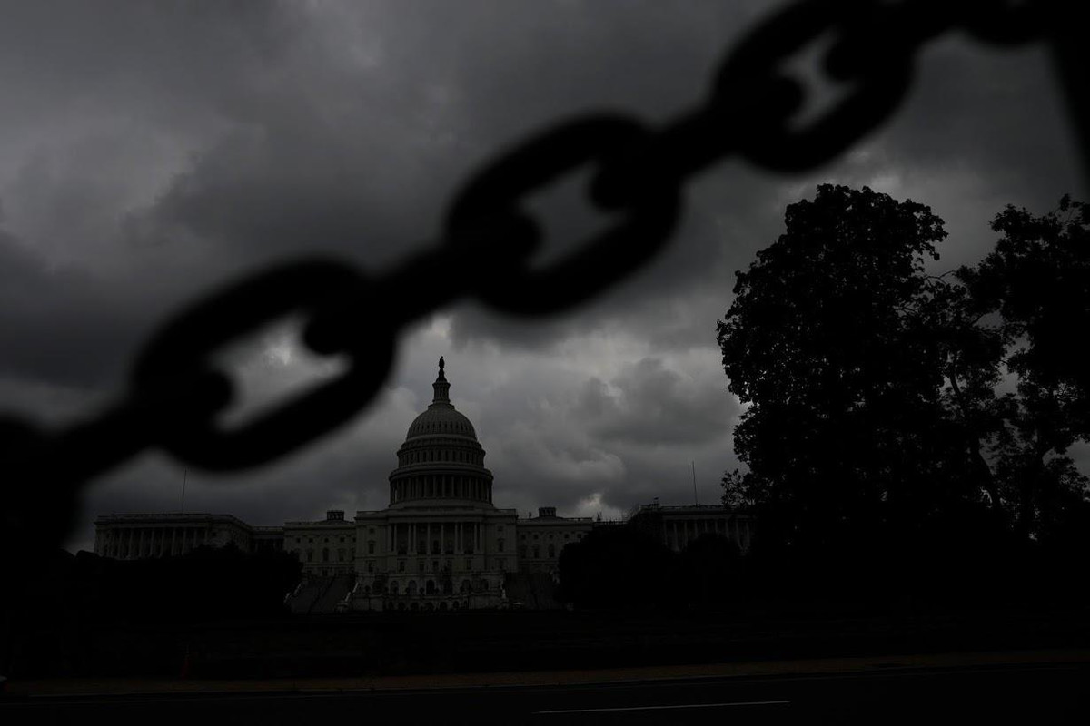 Điện Capitol, nơi làm việc của quốc hội và là một trong những biểu tượng của nền dân chủ Mỹ, cũng được xây dựng dựa trên công sức của những nô lệ da màu, trong mọi công đoạn từ làm mộc, tráng men, sơn bên ngoài và trát. Ảnh: Reuters.