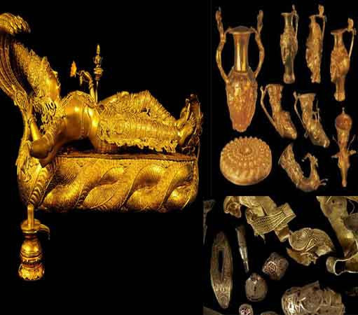 Theo một số sử gia Ấn Độ, kho báu khổng lồ trong đền có khả năng là tài sản của vương triều Travancore, tiền cúng dường của các tín đồ mộ đạo được tích cóp trong nhiều thế kỷ.