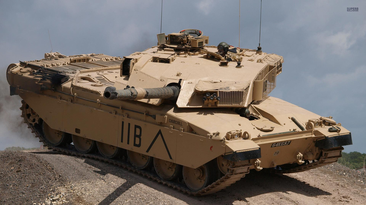 Đến nay, chiếc xe tăng nặng nhất từng được ghi nhận có tên Chellenger, do người Anh sản xuất. Theo đó, chiếc xe tăng này nặng tới 62.000 kg.