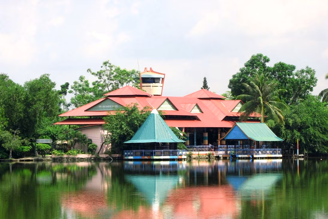 Trước năm 1997, tỉnh Bình Dương và Bình Phước hợp thành tỉnh Sông Bé. Từ năm 1997 đến nay, 2 tỉnh này được tách ra thành Bình Dương và Bình Phước như hiện nay.