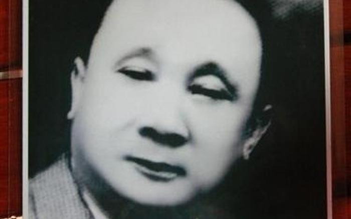 Theo các tài liệu còn lưu lại, công tử Bạc Liêu Trần Trinh Huy là một trong hai người Việt đầu tiên mua máy bay riêng vào khoảng những năm 1930 của thế kỷ trước. Bấy giờ, nước ta chỉ có 3 chiếc máy bay, gồm 2 chiếc của vua Bảo Đại và một của công tử Bạc Liêu.