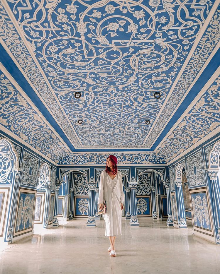 Khu phức hợp cung điện Thành phố được hình thành và xây dựng bởi Maharaja Sawai Jai Singh II, cũng chính là người sáng lập thành phố Jaipur. Công trình là sự kết hợp tuyệt đẹp của phong cách kiến trúc Mughal và Rajput, từng là nơi ở của gia đình Hoàng gia. Ảnh: Saijal.