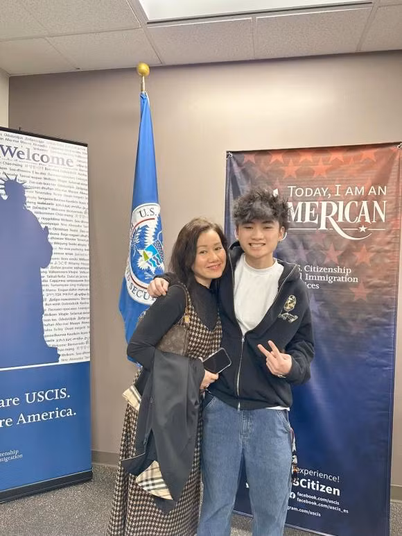 Kim Hien hiem hoi cho con trai len song