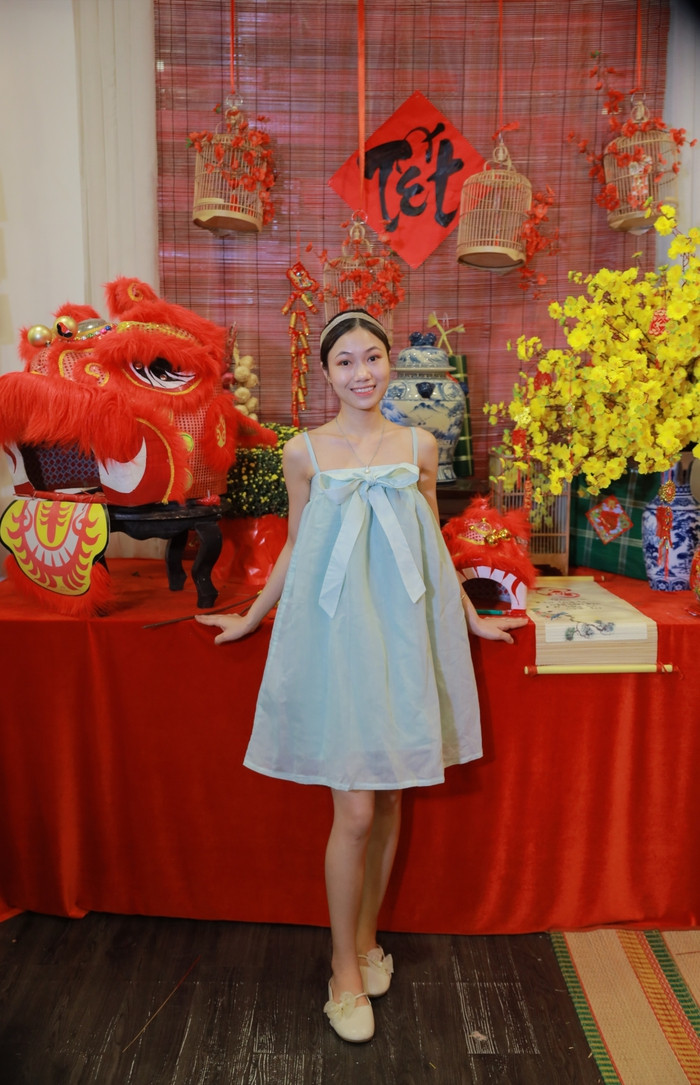 Nu sinh Viet don cai Tet co mot khong hai-Hinh-2