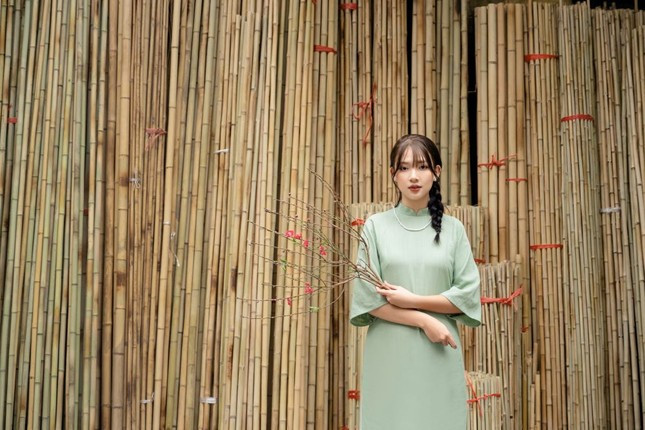 Bước qua năm mới 2023, Hoa Đan trước hết muốn hoàn thành chương trình đại học để có thể toàn tâm toàn ý tiếp tục sứ mệnh của một Á hậu. Hiện tại, cô đang ấp ủ một dự án cá nhân do cô tự lên ý tưởng và sản xuất, với mục tiêu quảng bá trang phục truyền thống của 54 dân tộc Việt Nam theo phong cách trẻ trung đậm chất gen Z. Ngoài ra, cô hy vọng có thể trau dồi thêm nhiều kỹ năng như nhảy, diễn xuất, MC để phát triển hình ảnh một Á hậu năng động.