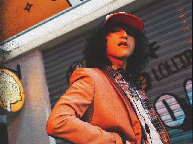 Cac van de gay xon xao cong dong mang nam qua