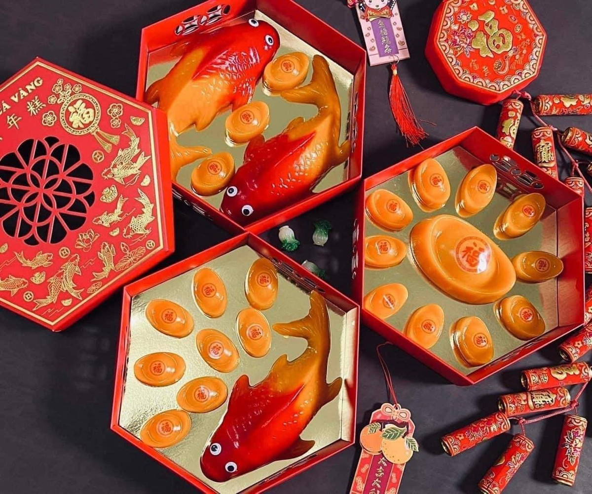 "Cá chép ăn được" cúng ông Công, ông Táo hút hàng ảnh 2