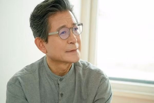 Sau nua nam duoi con gai di, bo toi da an han muon don ve