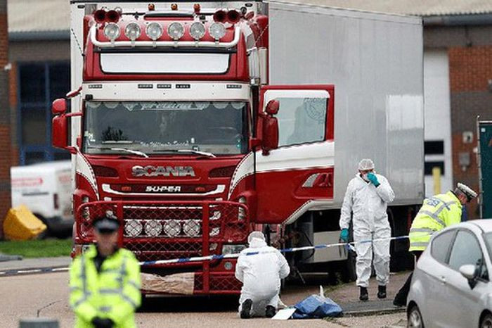 Ke buon nguoi bi buoc boi thuong cho gia dinh 39 nguoi Viet chet o Anh