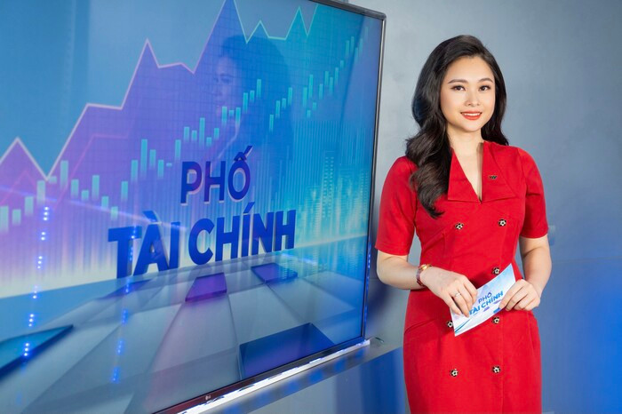 Len do toi cong so tre trung ma van thanh lich nhu nu BTV xinh dep-Hinh-4