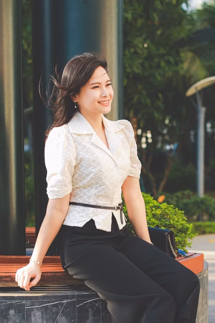 Len do toi cong so tre trung ma van thanh lich nhu nu BTV xinh dep-Hinh-14