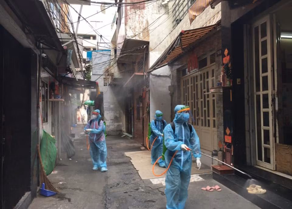 Doi khu khuan o TP.HCM: 'Tu xa la, chung toi tro thanh gia dinh'-Hinh-5