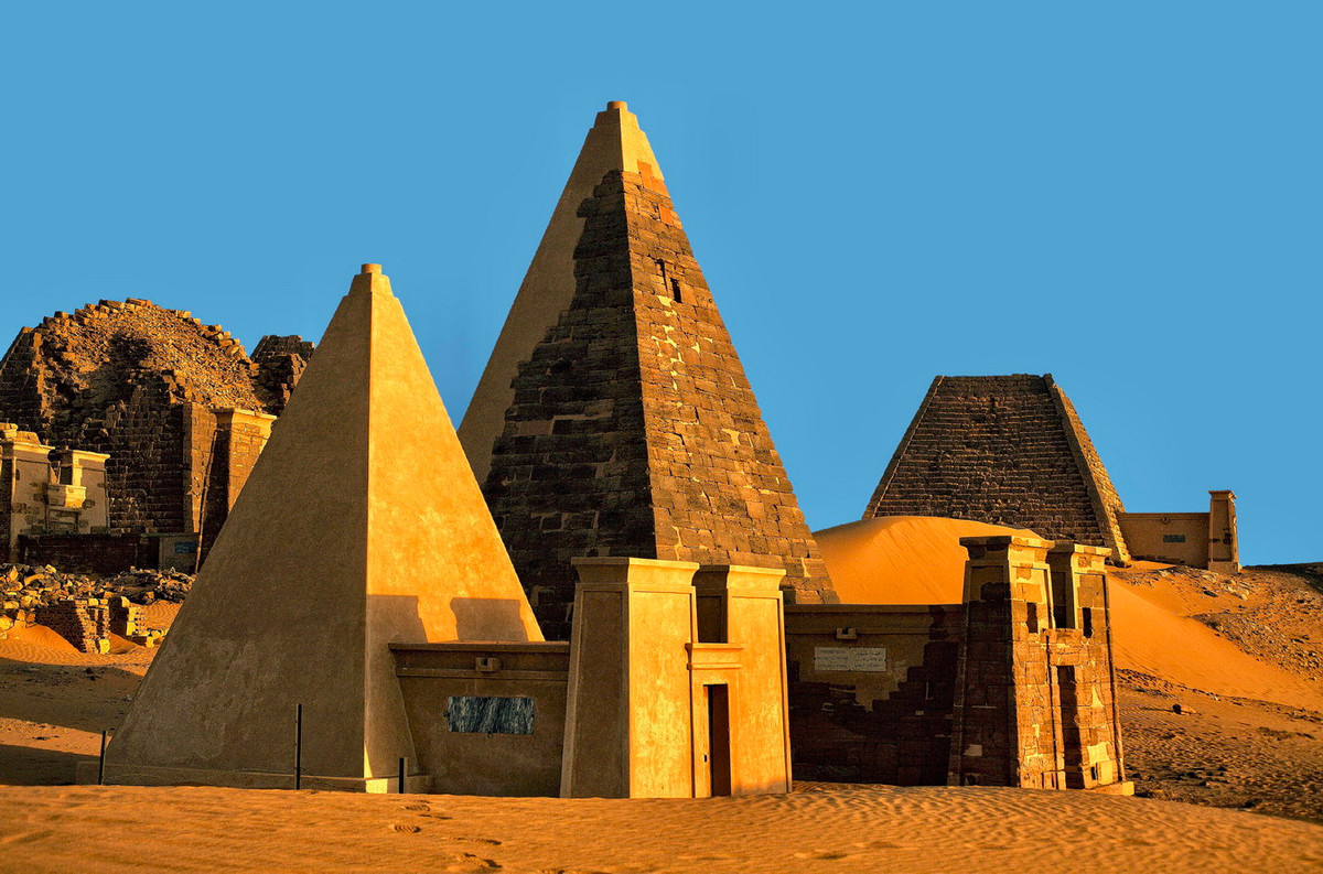 Những kim tự tháp độc đáo này là minh chứng cho ảnh hưởng to lớn của người Ai Cập cổ đại đến văn hóa của các dân tộc lân bang. Ảnh: Reddit.