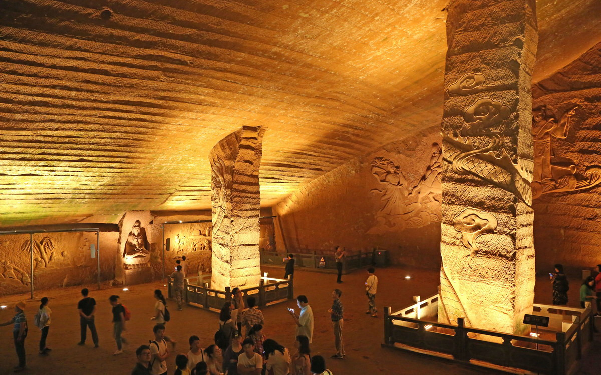 Mục đích xây dựng hang động Long Du cũng là một ẩn số. Có ý kiến cho rằng đây là một mỏ đá phục vụ cho việc xây dựng một thị trấn hoặc thành lũy gần đó. Ảnh: Xbeibeix.