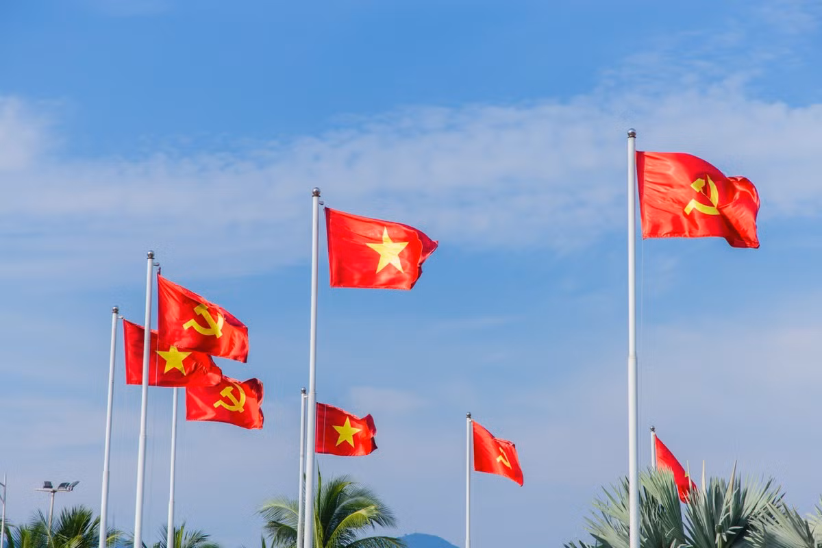 Thông điệp chào mừng Cách mạng tháng Tám và Quốc khánh 2/9 ở khắp mọi nẻo đường Đà Nẵng.