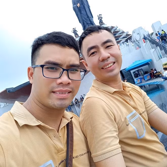 Cuoc song vien man cua cap doi LGBT kha noi tren mang xa hoi-Hinh-2