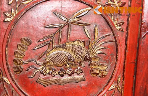 ...điêu khắc vô cùng tinh xảo.