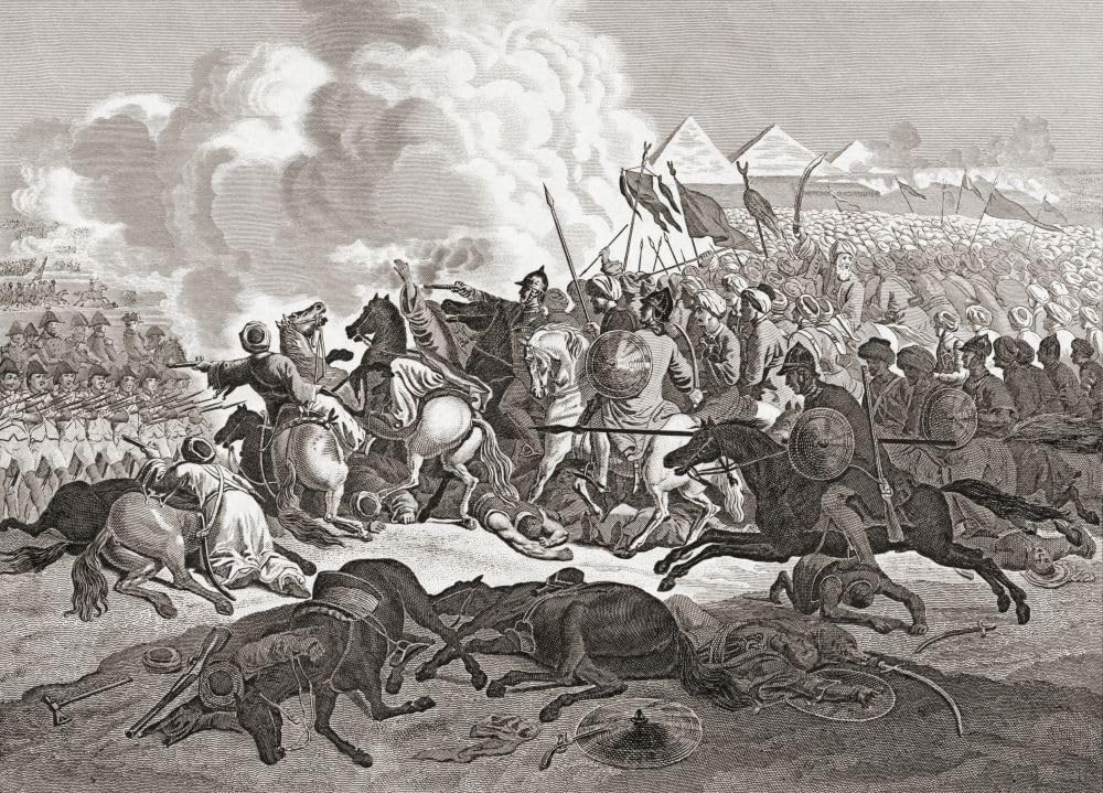  9. Trận chiến Kim tự tháp. Trong Trận Embabeh (Trận Kim tự tháp), quân đội của Napoleon đánh bại quân Mamluk dưới sự chỉ huy của Murad Bey, bất chấp quân số của đối thủ đông hơn. Napoleon khích lệ binh lính với câu nói nổi tiếng: "40 thế kỷ đang nhìn xuống các anh". Ảnh: Pinterest.