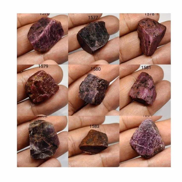  15. Ứng dụng trong công nghệ. Hồng ngọc được sử dụng trong các thiết bị công nghệ cao, như laser hồng ngọc, loại tia laser đầu tiên được phát minh vào năm 1960. Ảnh: Pinterest.